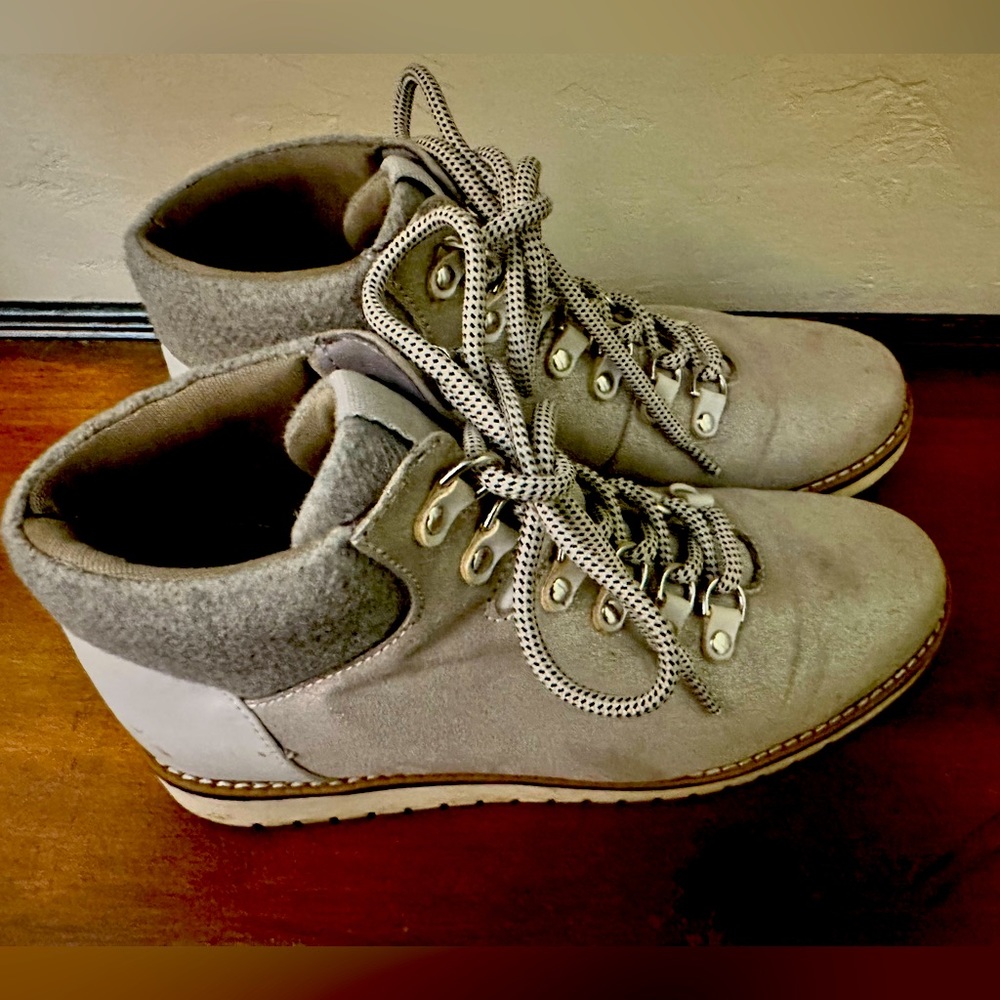 WHITE MOUNTAIN BOOTS